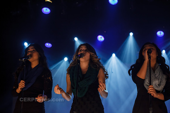 Christmas Medley-9585